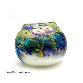 Decorative Art Glass Vase  and Cremation Urns for Sale at TomMichael.com