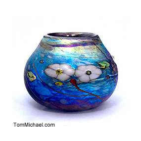 Decorative Art Glass Vase  and Cremation Urns for Sale at TomMichael.com, scenic vases, art glass vases for sale, hand-painted vases
